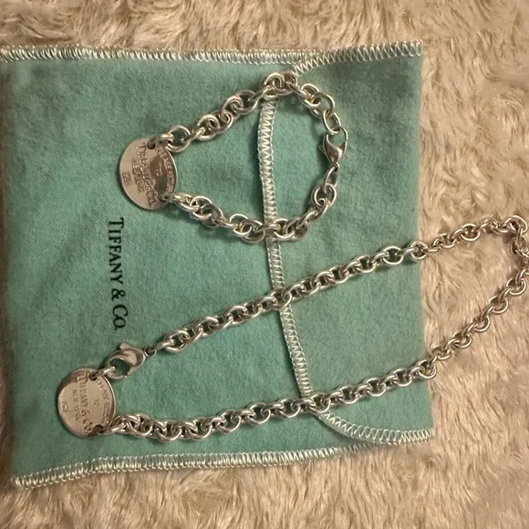 Tiffany and Co necklace and matching bracelet - Picture 2 of 7